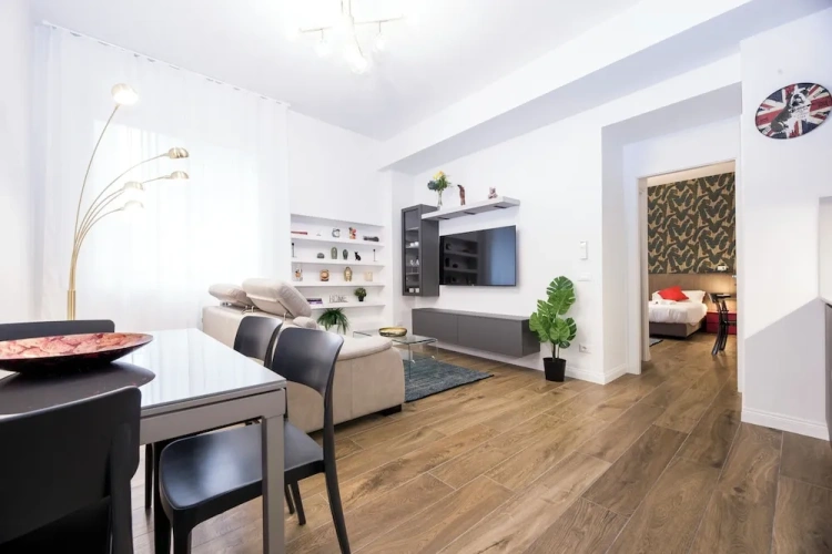 3 Bedrooms Apartment