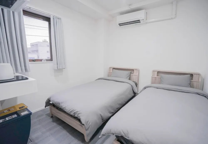 ZAITO Tokyo Yokokawa Economy Inn