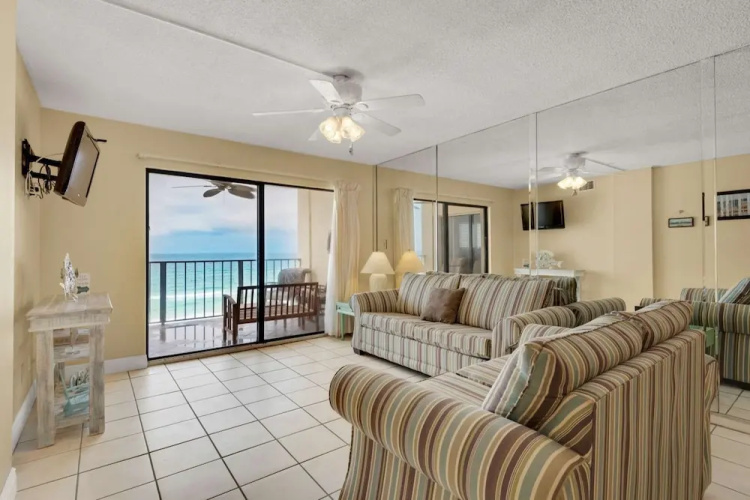 Regency Towers 521
