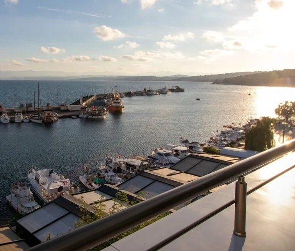 Standard room with harbour view