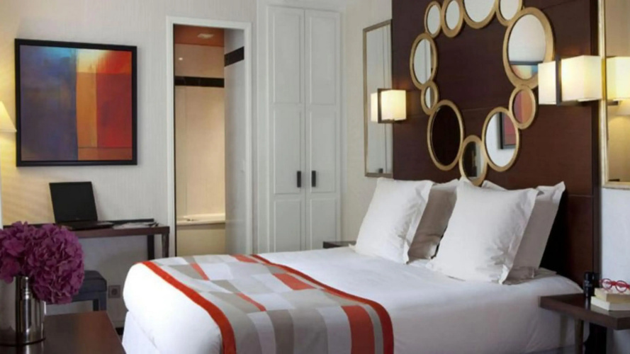 Hotel Le Senat