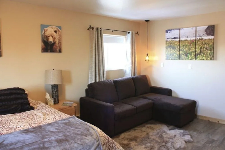 Fishhook Sunrise Bed and Breakfast