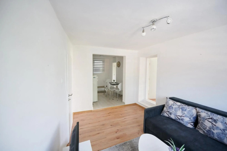 Lovely House Apartment