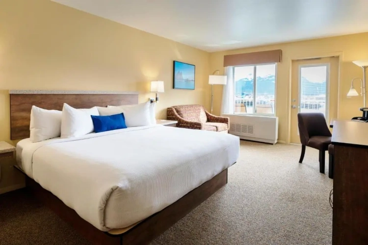 Deluxe Double room with balcony and with harbour view
