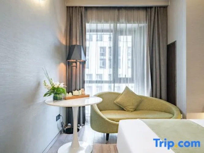 Standard Twin room with city view