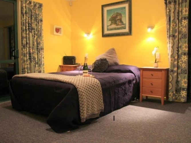 2 Bedrooms Cottage