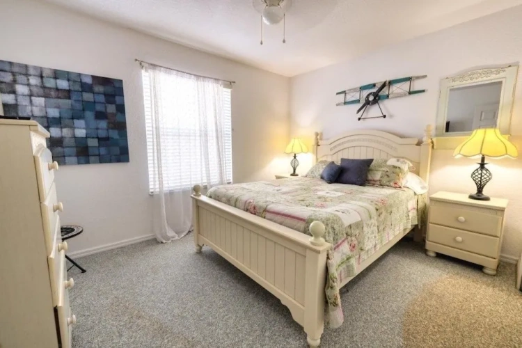 4 Bedrooms Cottage