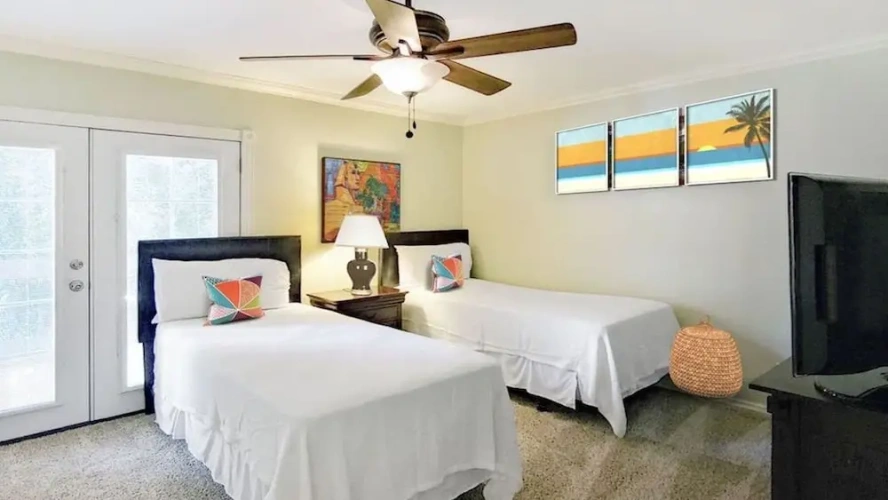 5 Bedrooms Cottage with balcony