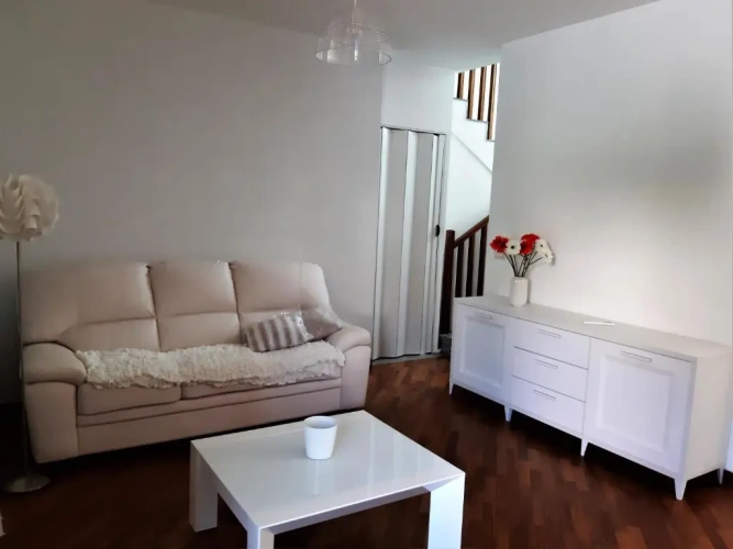 2 Bedrooms Cottage