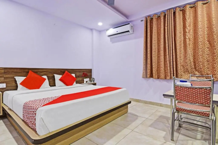 Super OYO Flagship Hotel Mickey Mouse