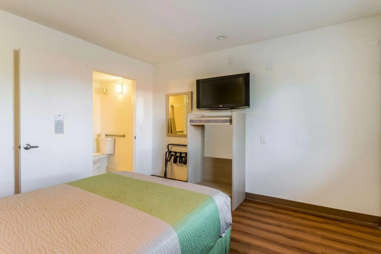 Motel 6 Needles, CA