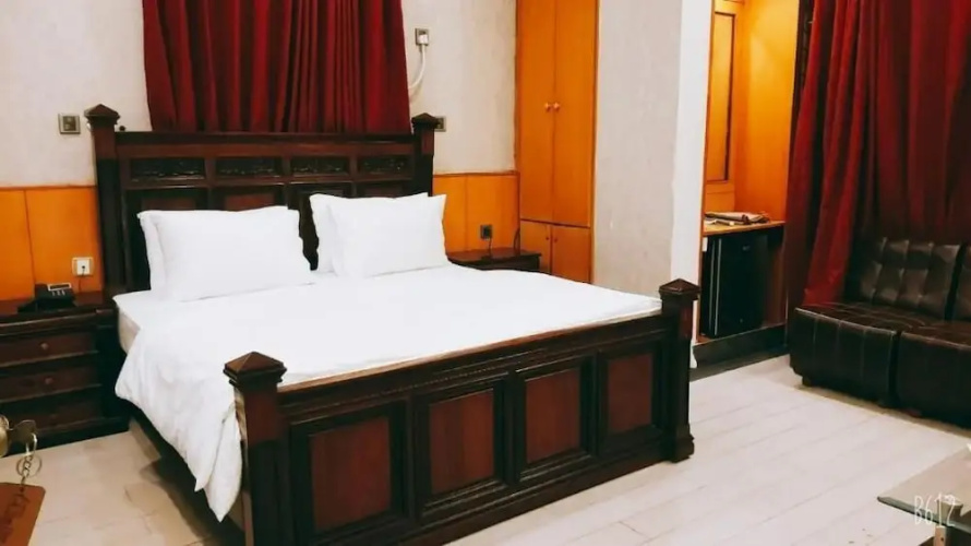 The Elet - Business Hotel