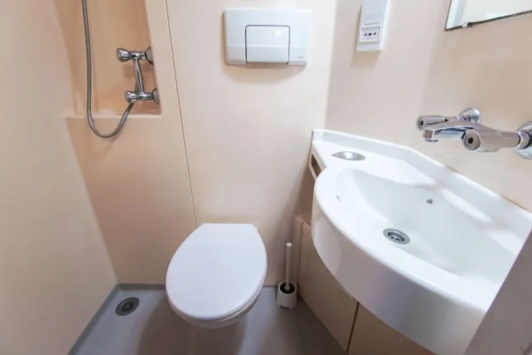 Standard Double Basement room