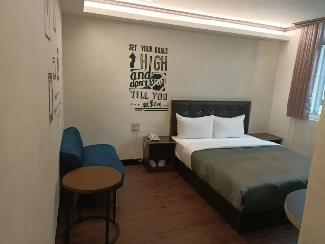 Holiday Commerce Hotel(台東假期商務旅館)