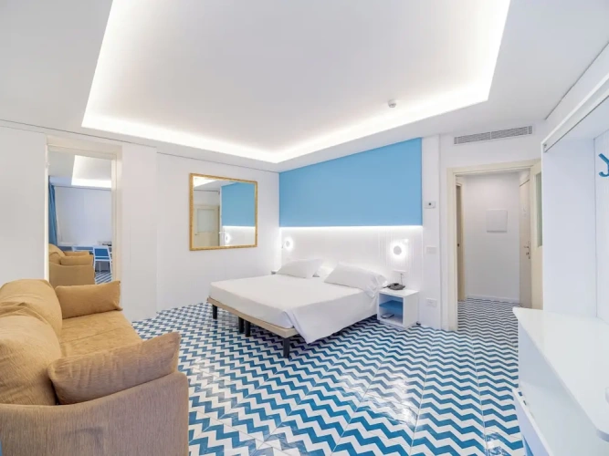 1 Bedroom Standard Quadruple room with balcony