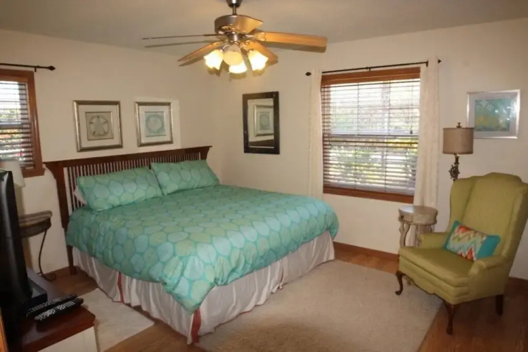 Blue Horizon 3 Bedroom Home by Redawning