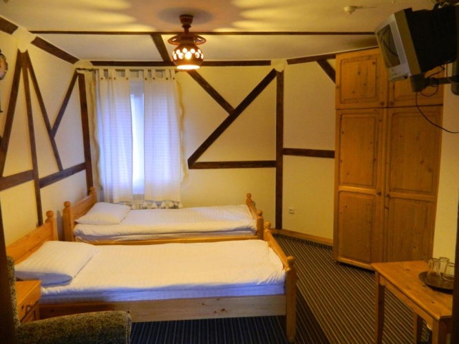 Standard Triple room