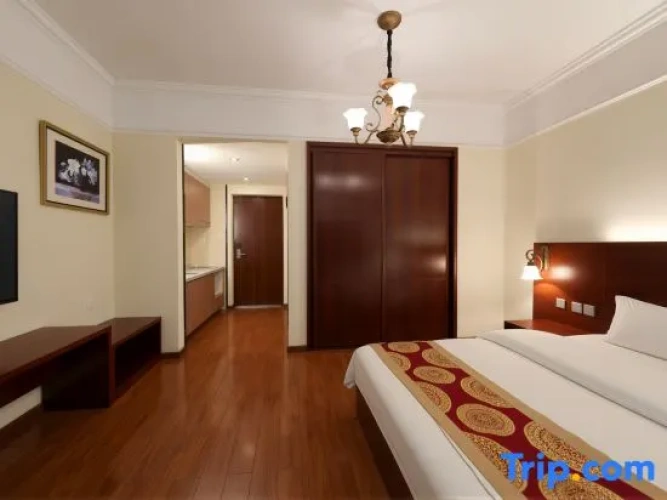 Deluxe Double room with city view