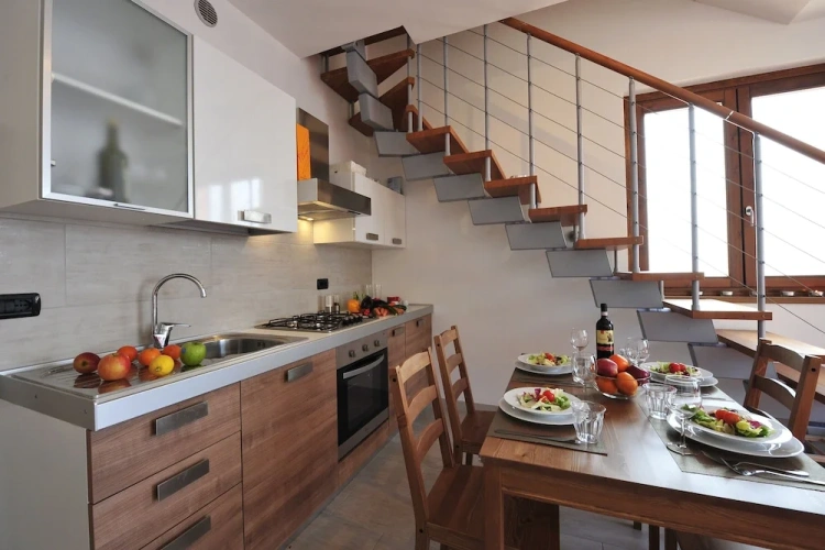 2 Bedrooms Quadruple Family Apartment