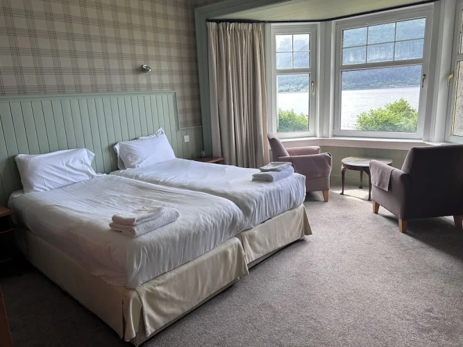 Standard Twin room with view