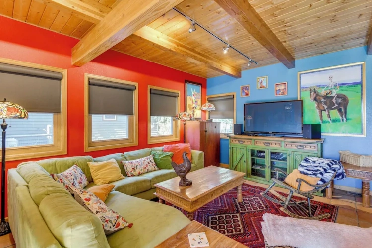 4 Bedrooms Cottage