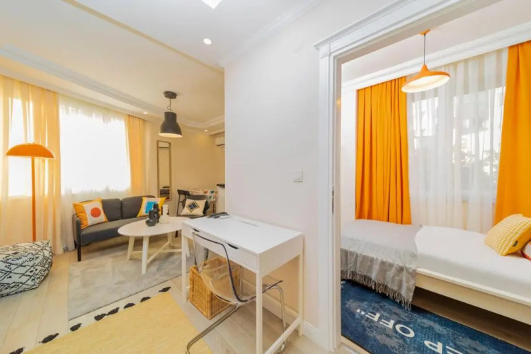 Vibrant and Central Apartment in Muratpasa
