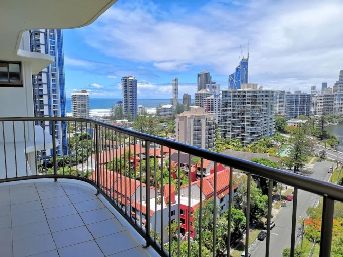 2 Bedrooms Apartment with balcony