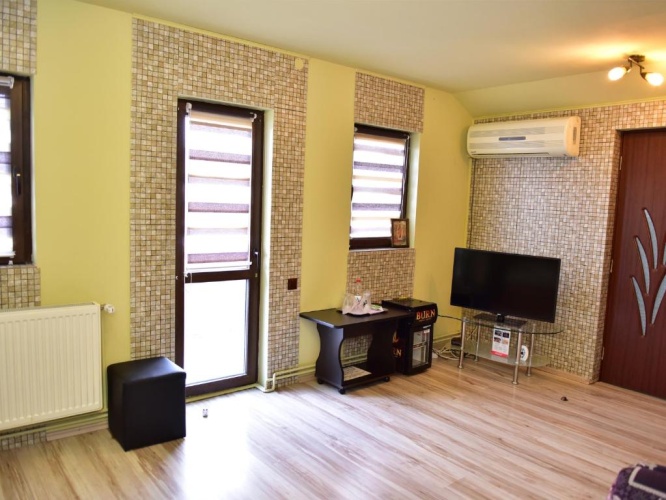 Standard Triple room with balcony