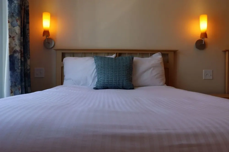 Standard Double Basement room