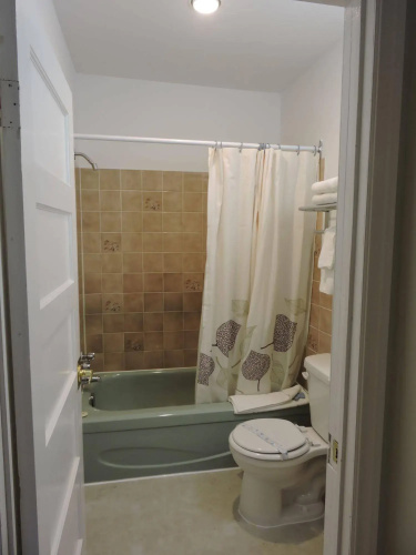 Almo Court Motel