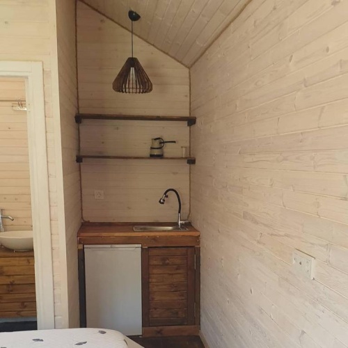 Standard Triple room with garden view