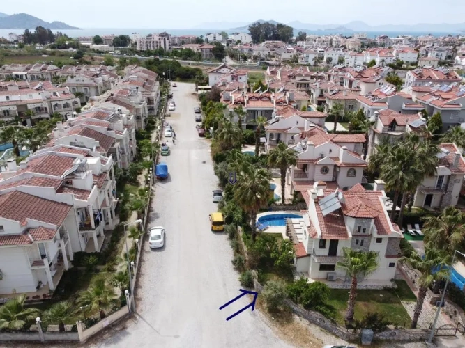 4 Bedrooms Villa