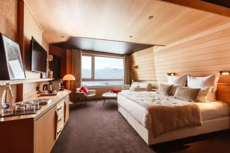 Double Suite