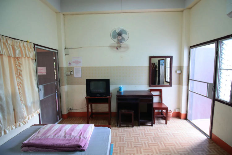 Hug Chang House