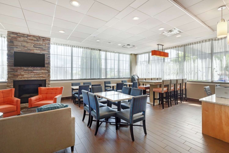 Best Western Hartford Hotel & Suites photo 30