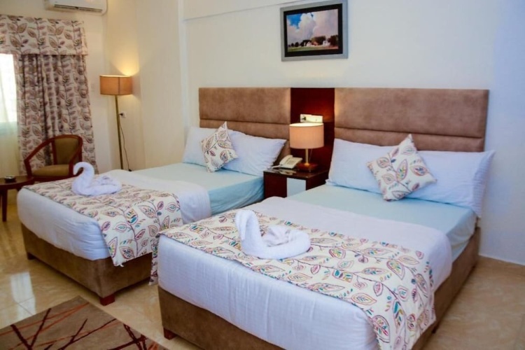 Standard Triple room