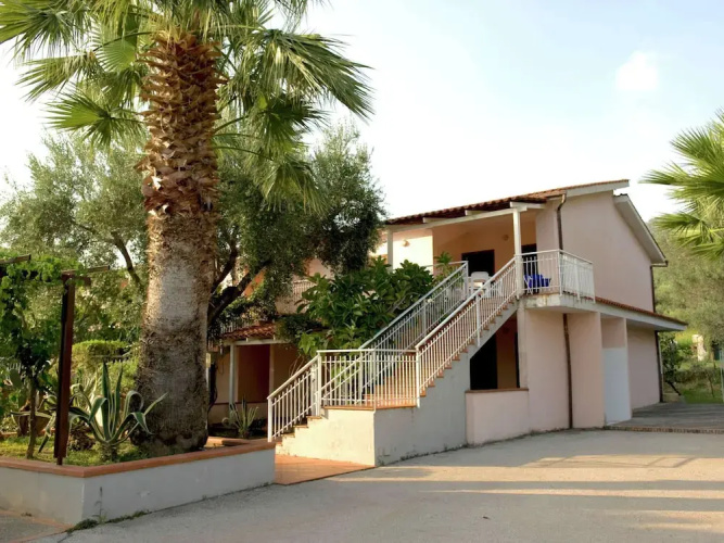 Belvilla by OYO Casa Blu