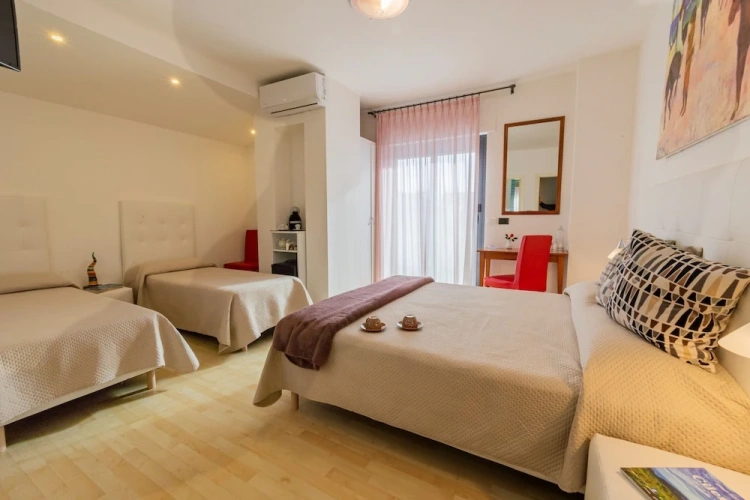 Deluxe Quadruple room