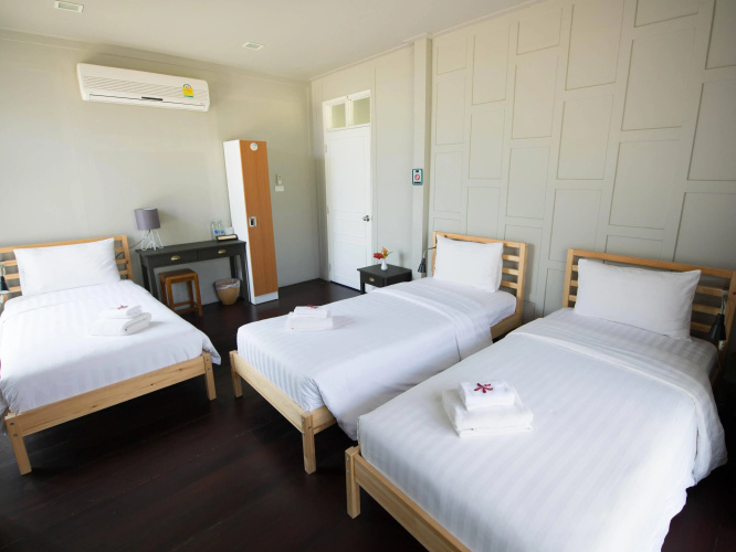 Dorm of Happiness by Tharaburi