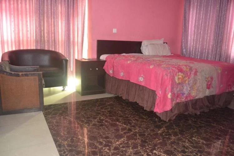Dan Morgan Hotel & Suites