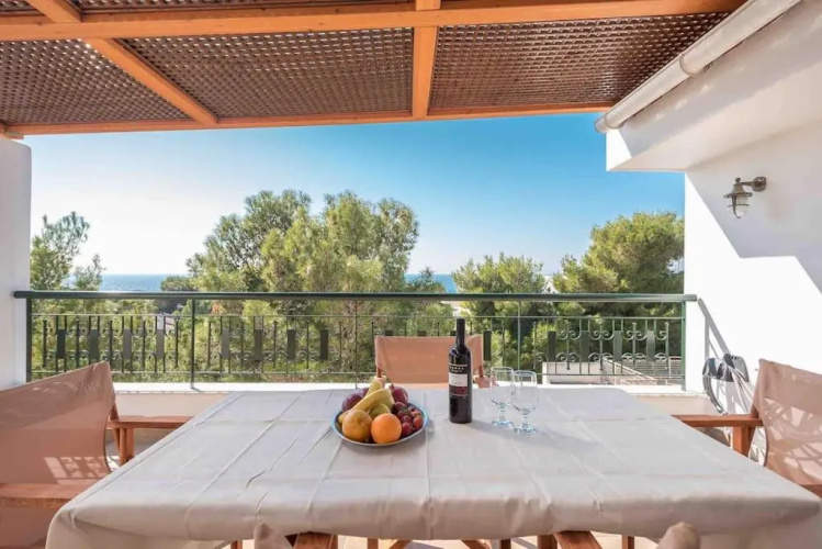 Saronis seaview 2bdr residence 500m from the beach