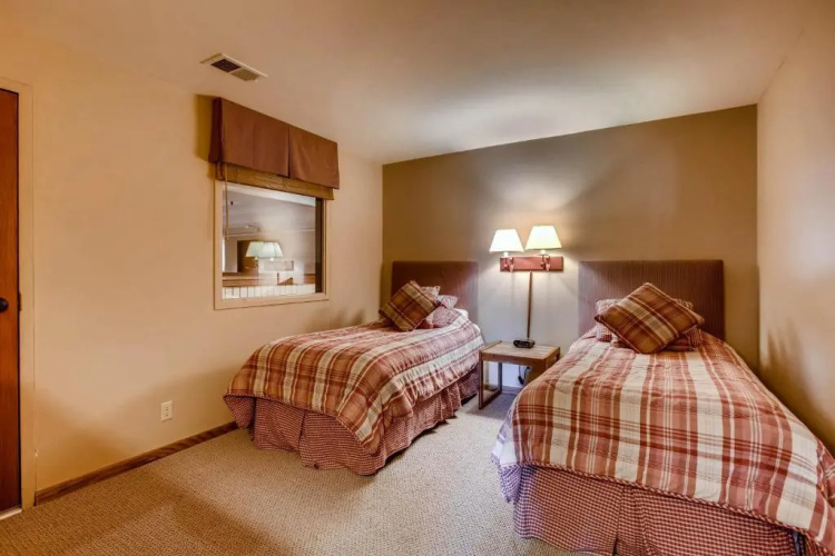 The Plaza Condominiums, A Vail Resorts Property
