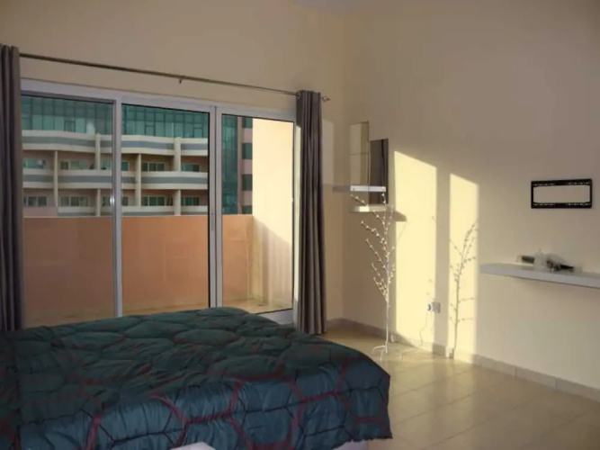Discovery Gardens - Stunning Studio With Balcony And Free Parking