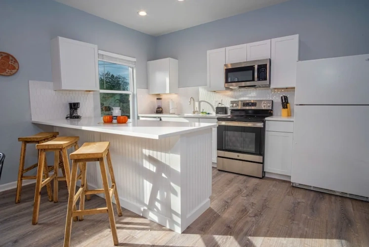 4 Bedrooms Cottage