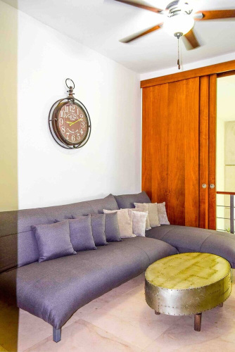 LUXURY CONDO STEPS FROM 5th AV & BEACH