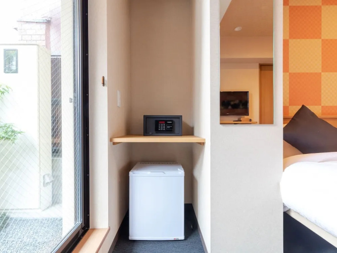 OYO Earth Hotel