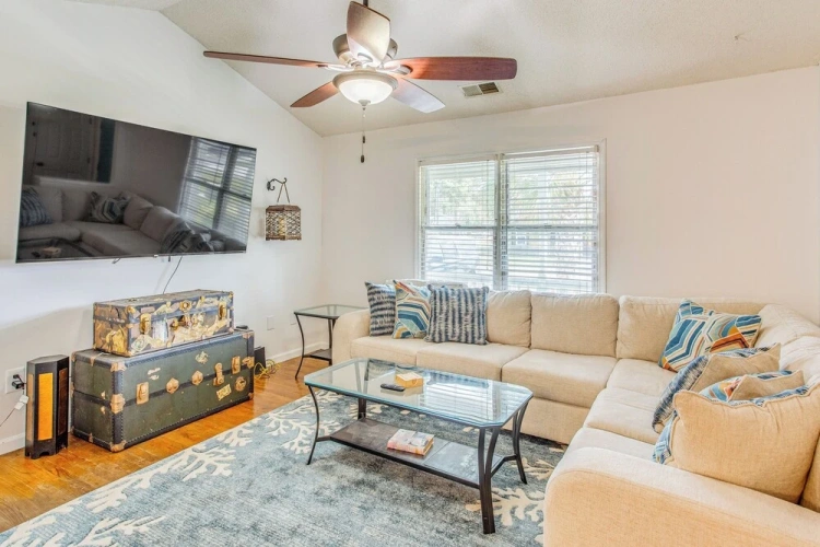 3 Bedrooms Cottage