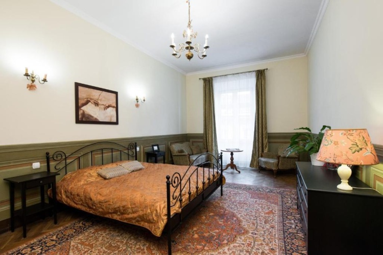 1 Bedroom Apartment