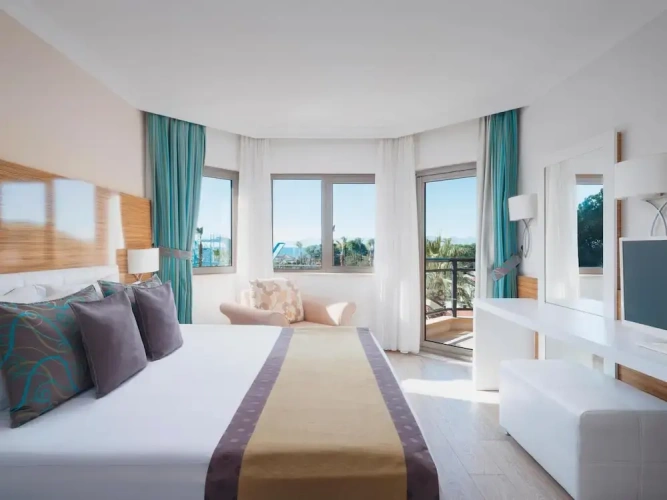 Aqua Family Suite