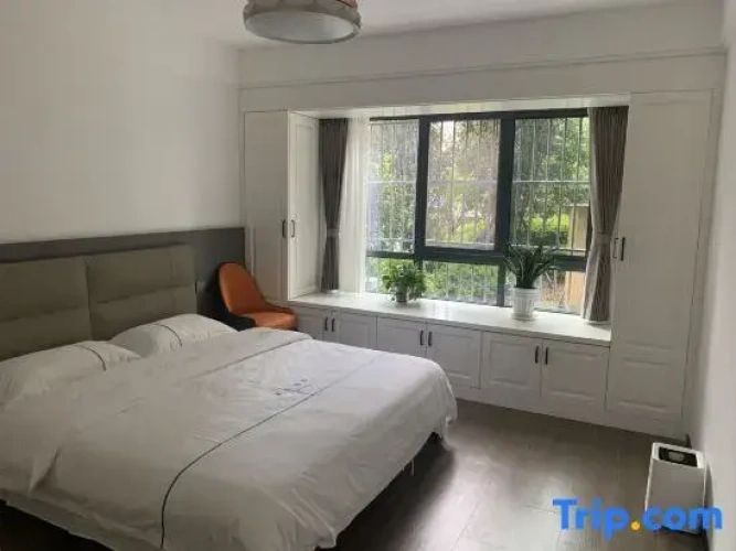 Deluxe Family Suite